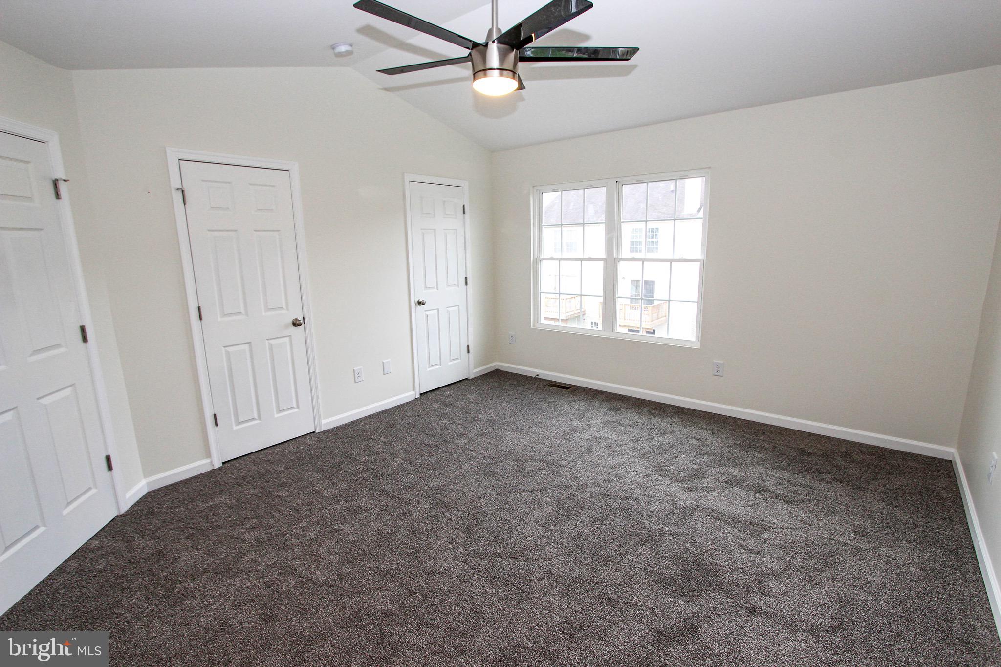 4 WHITETAIL WAY