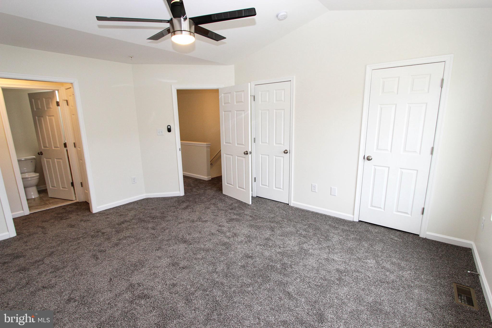 4 WHITETAIL WAY