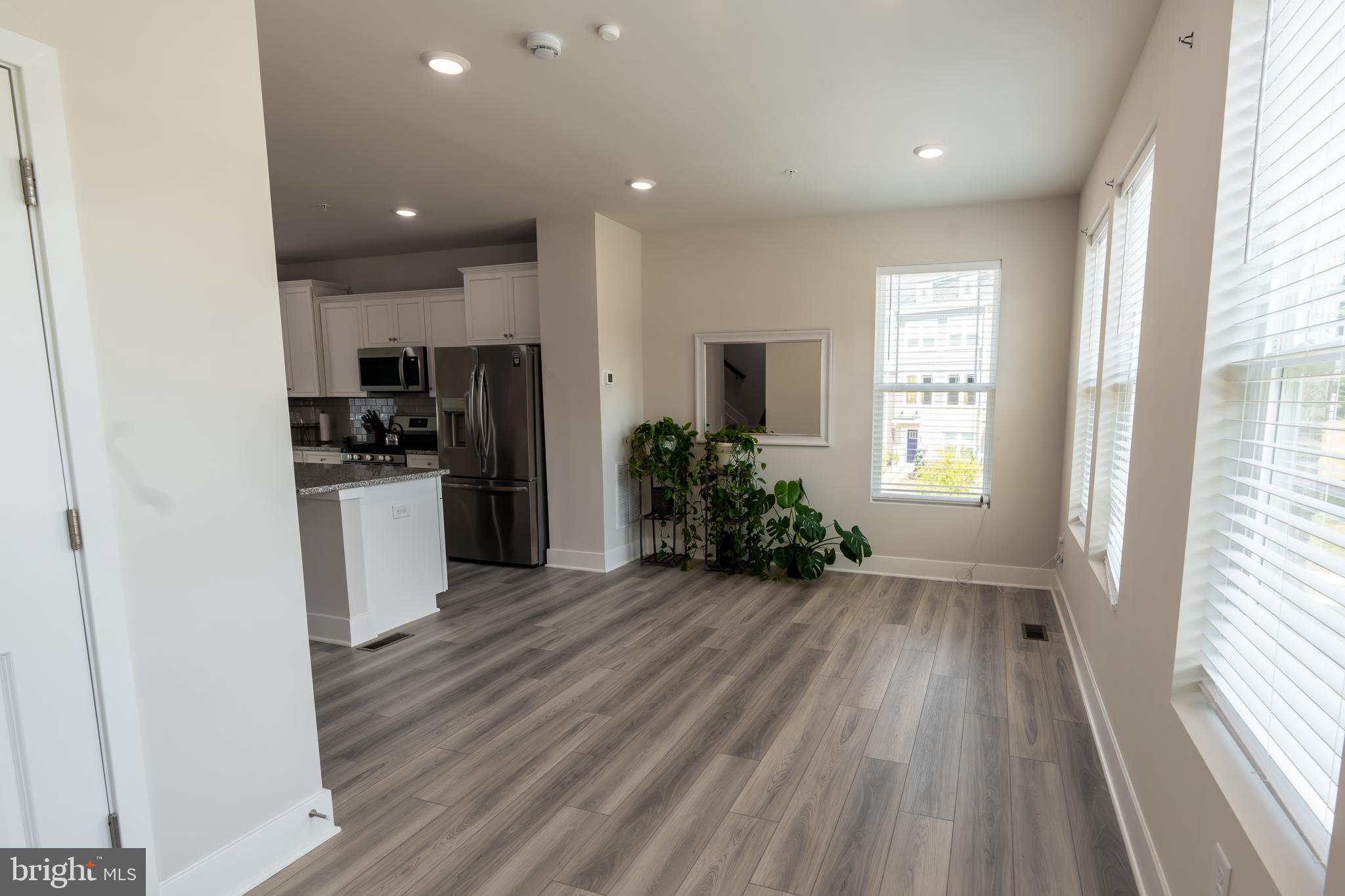 6917 WATERBURY PL