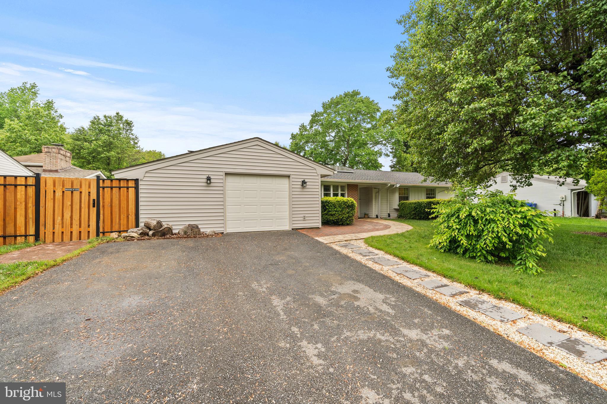 2528 LISA DRIVE