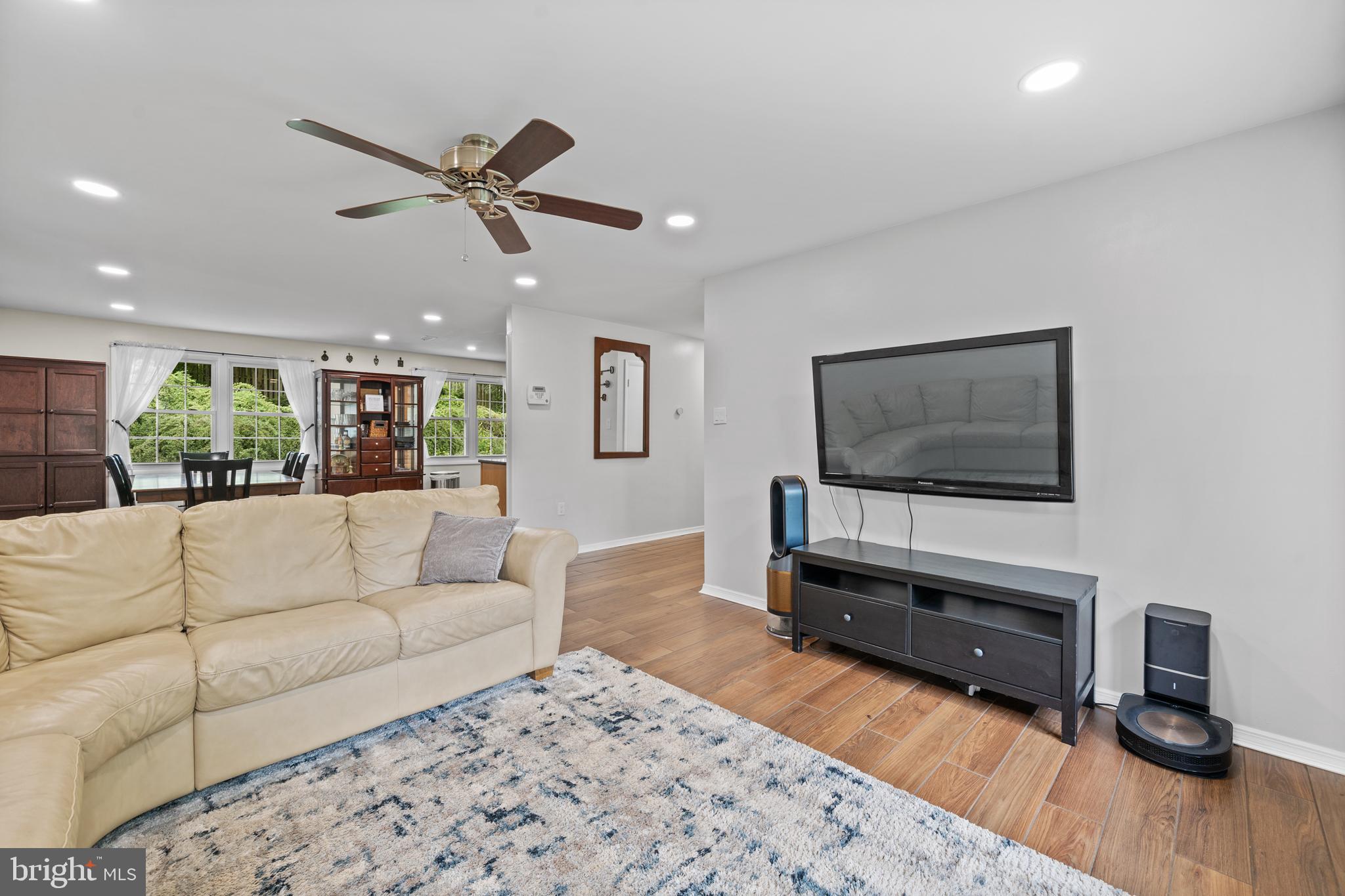 2528 LISA DRIVE