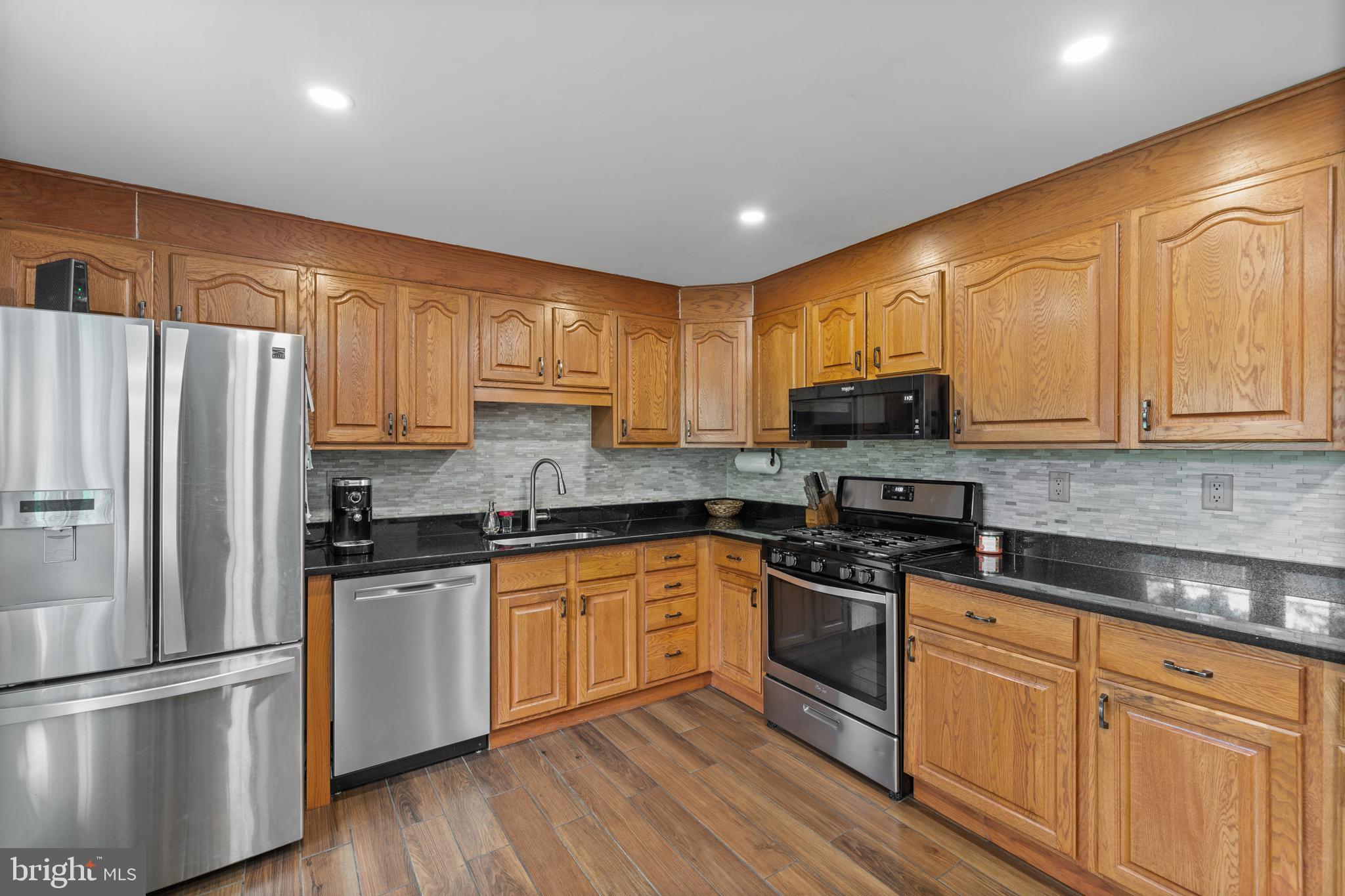 2528 LISA DRIVE