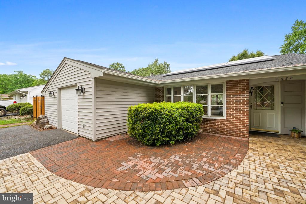 2528 LISA DRIVE