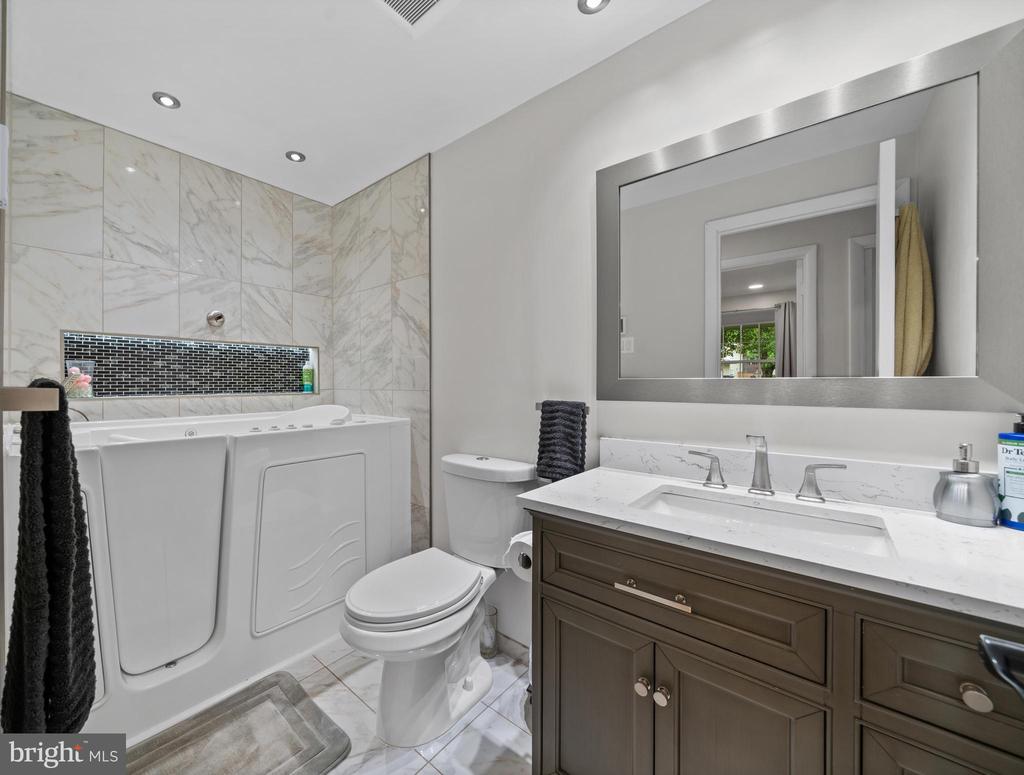2528 LISA DRIVE