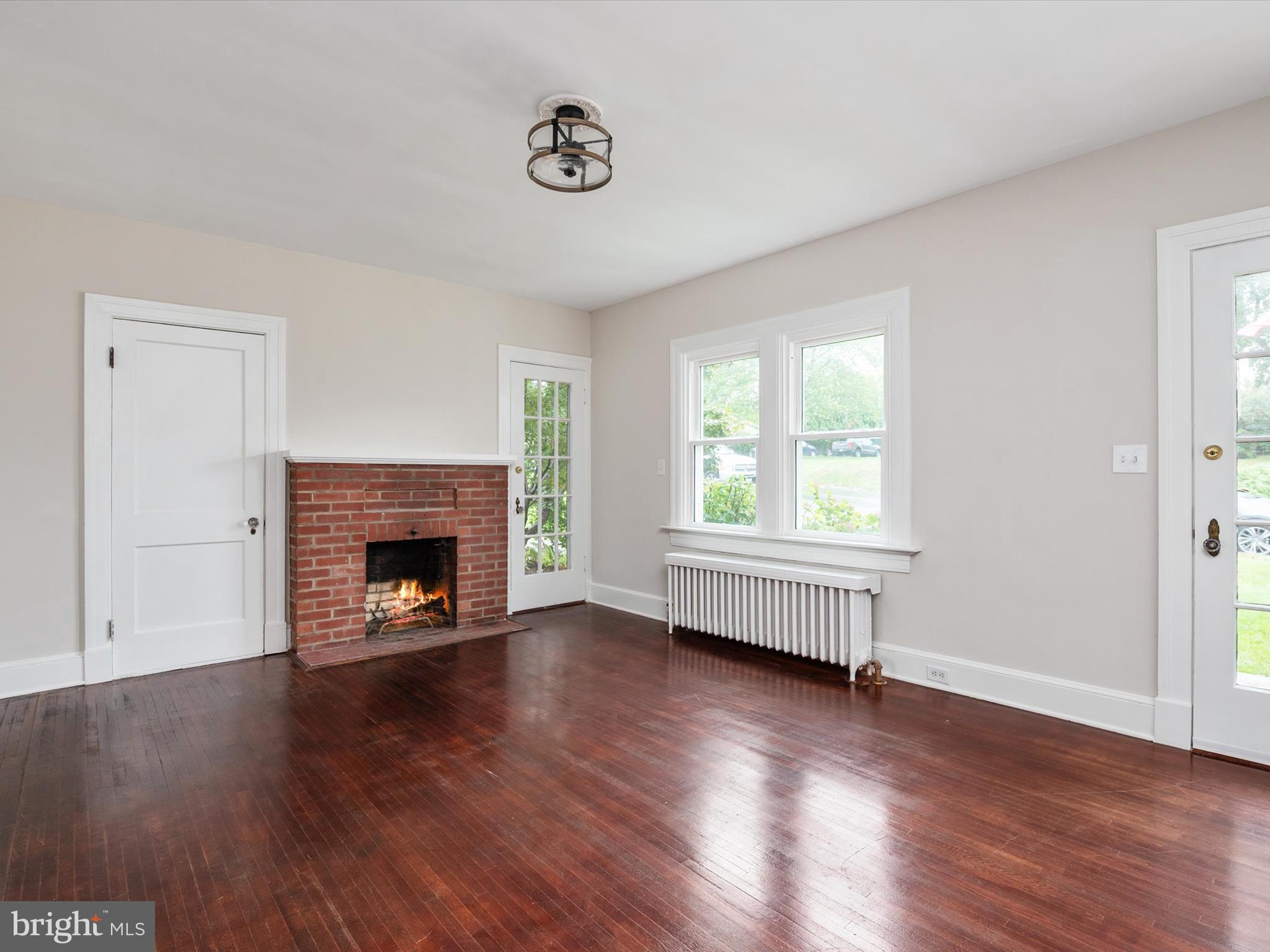 733 CENTRAL AVENUE