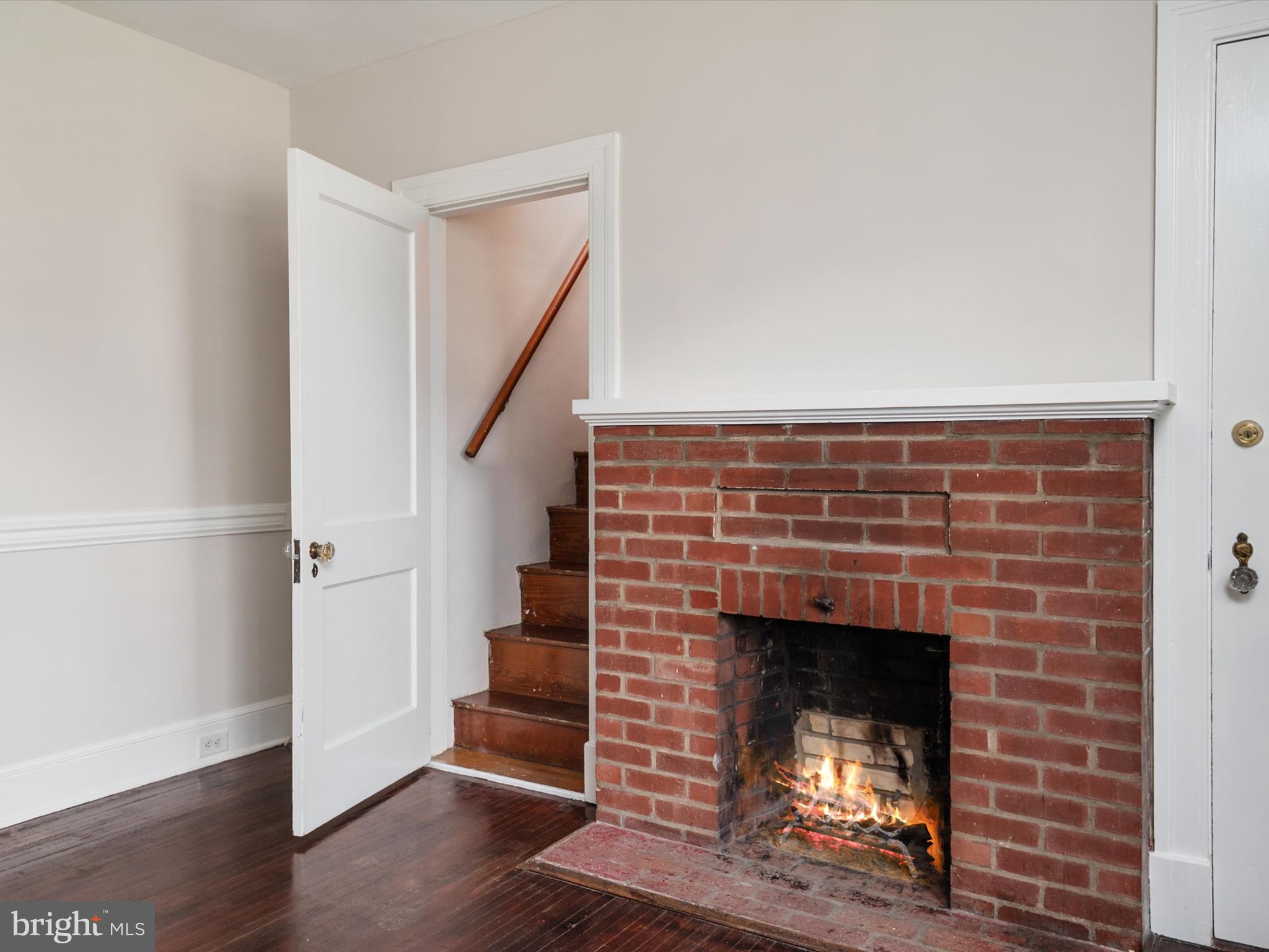 733 CENTRAL AVENUE