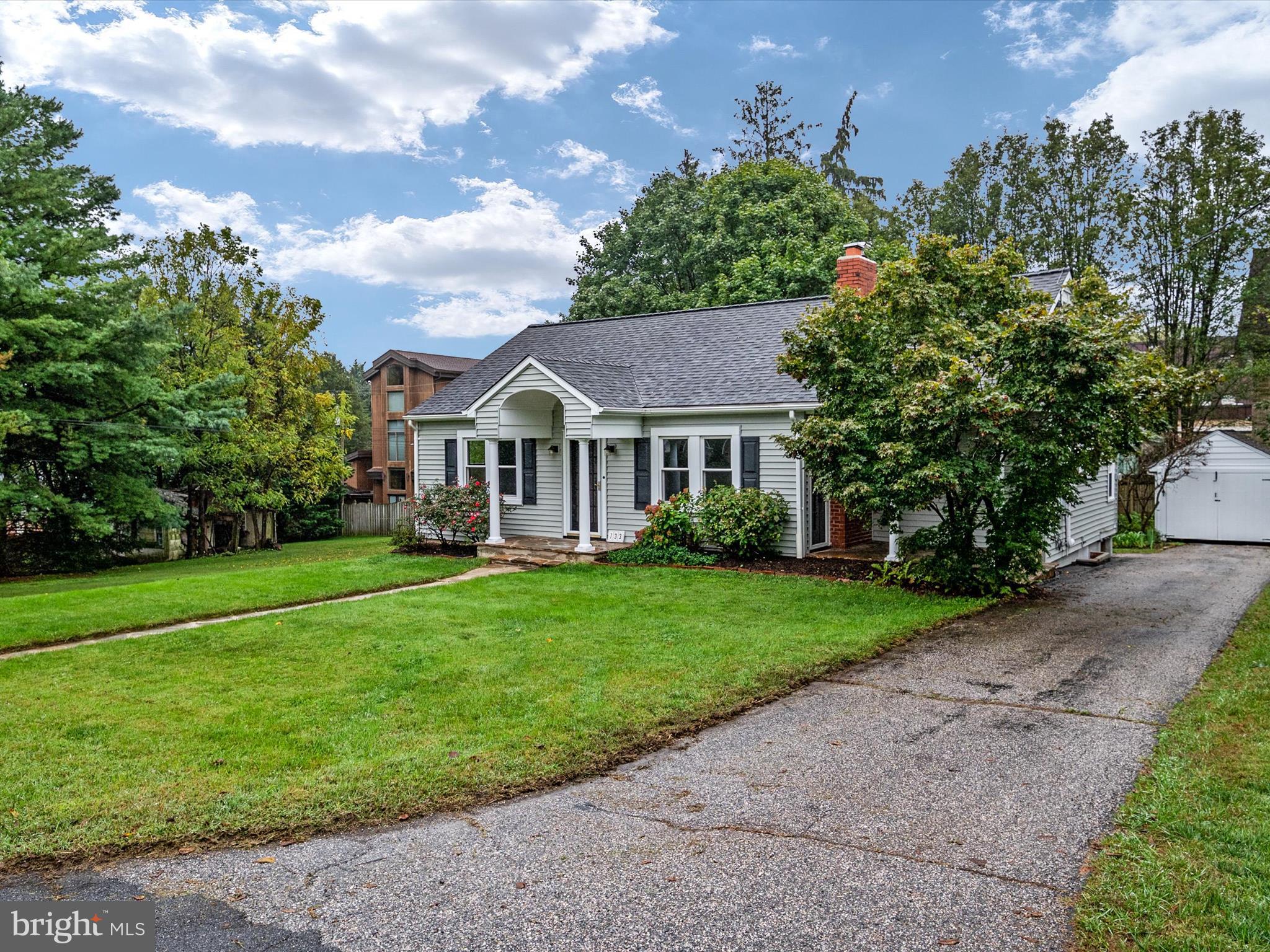 733 CENTRAL AVENUE