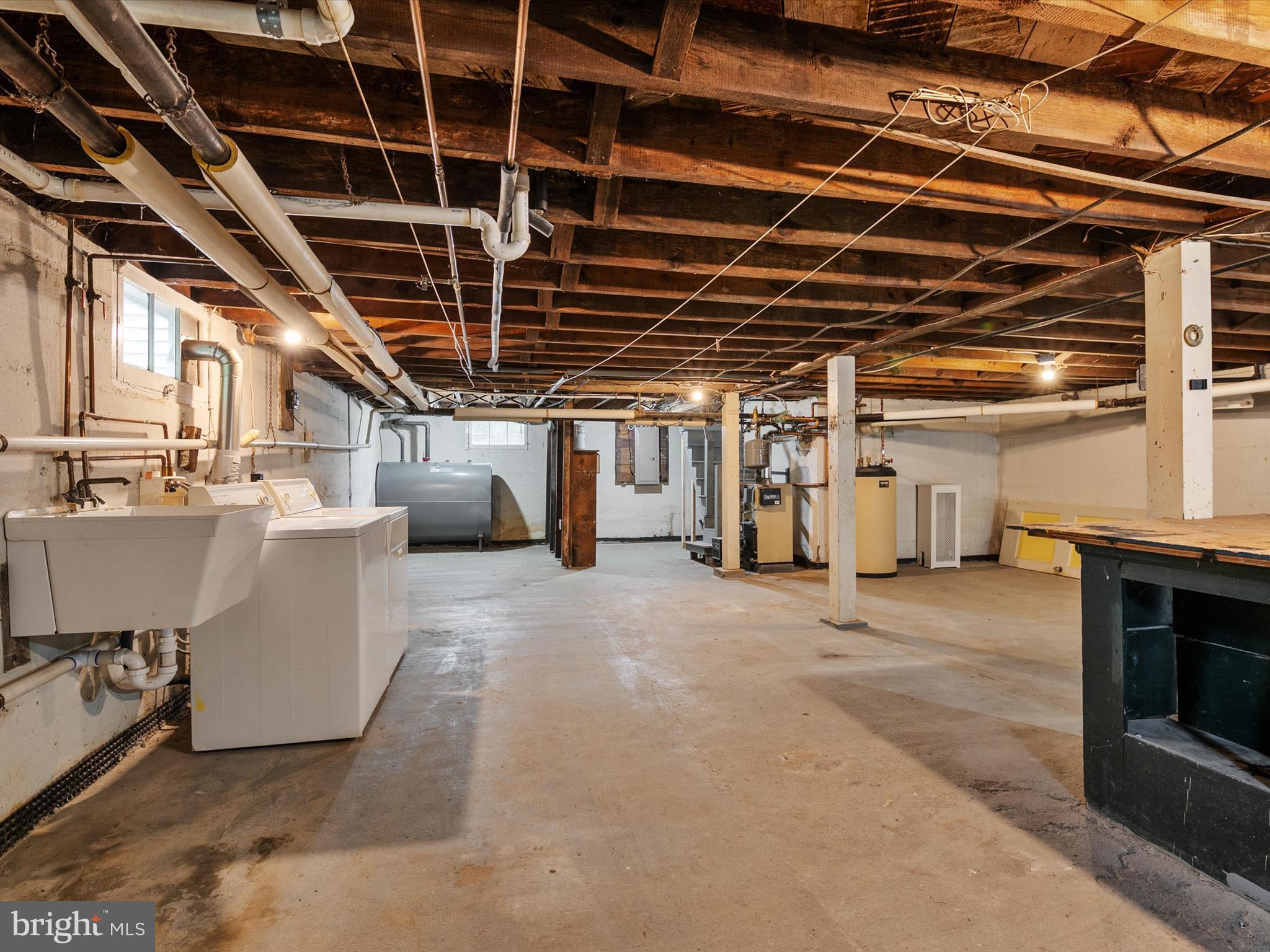 733 CENTRAL AVENUE