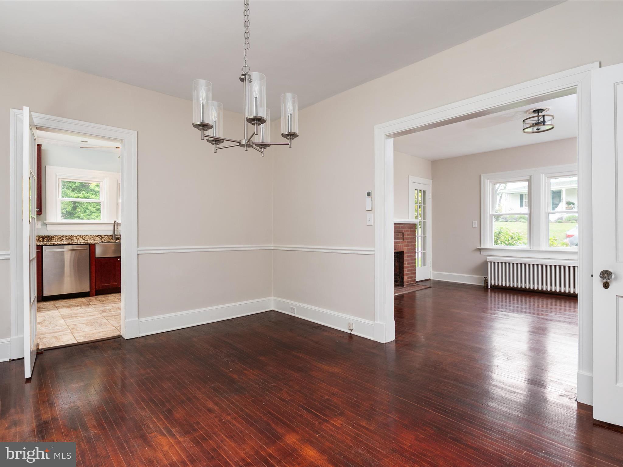 733 CENTRAL AVENUE