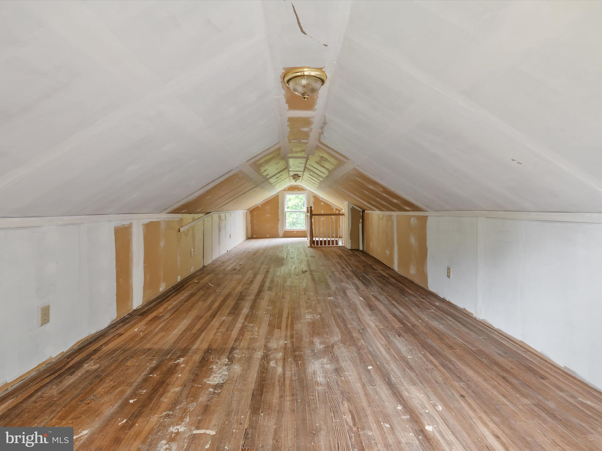 733 CENTRAL AVENUE