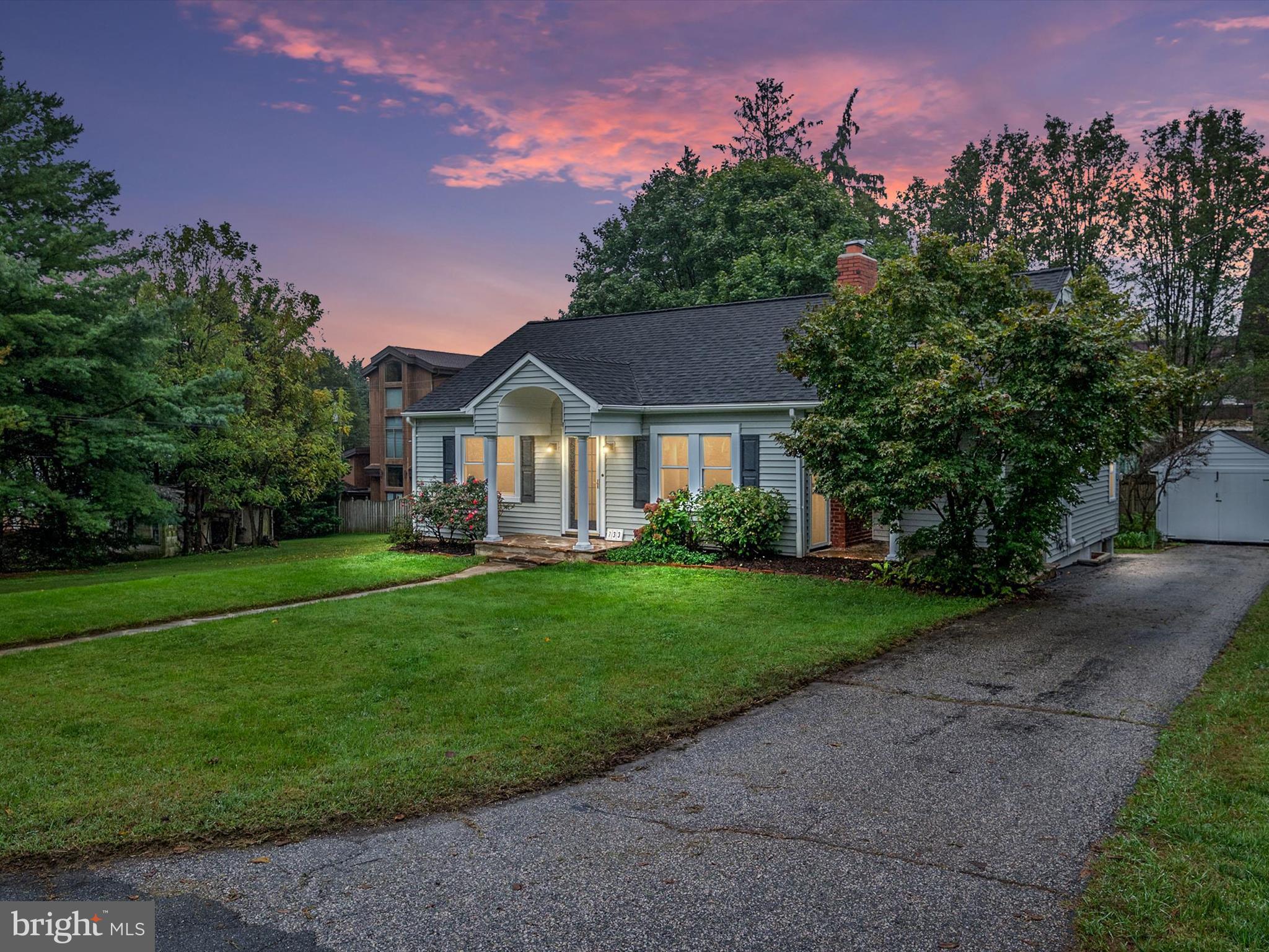 733 CENTRAL AVENUE