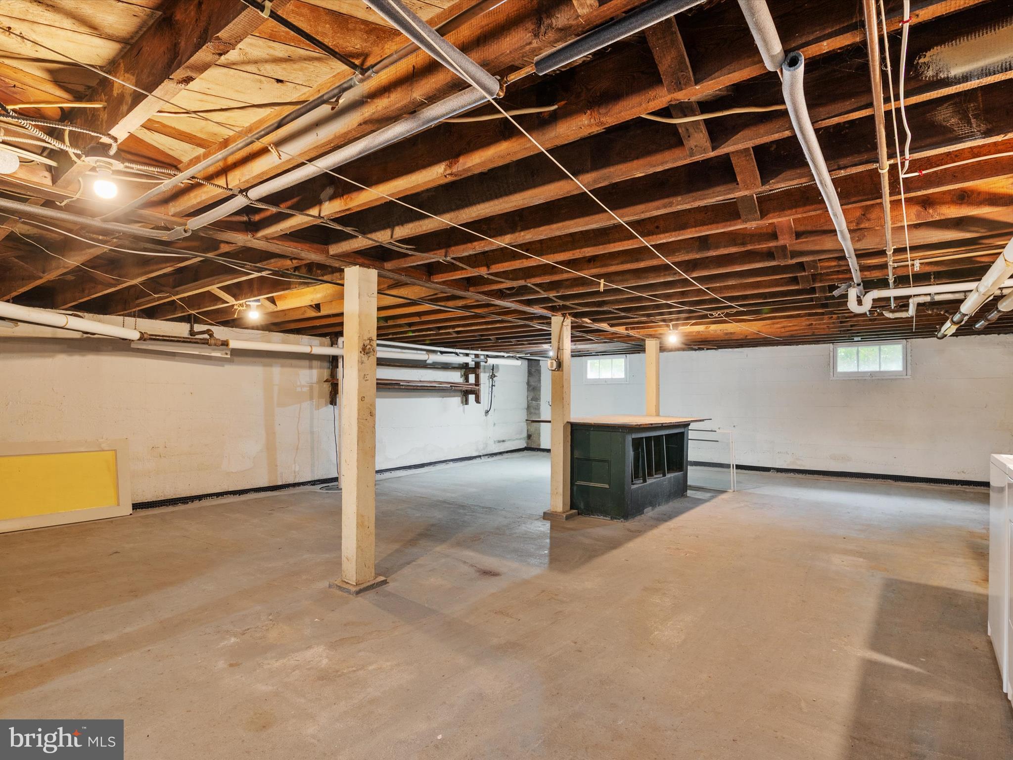 733 CENTRAL AVENUE