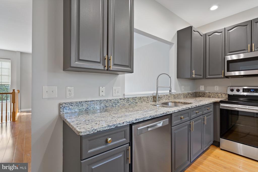 3742 HOPE COMMONS CIRCLE