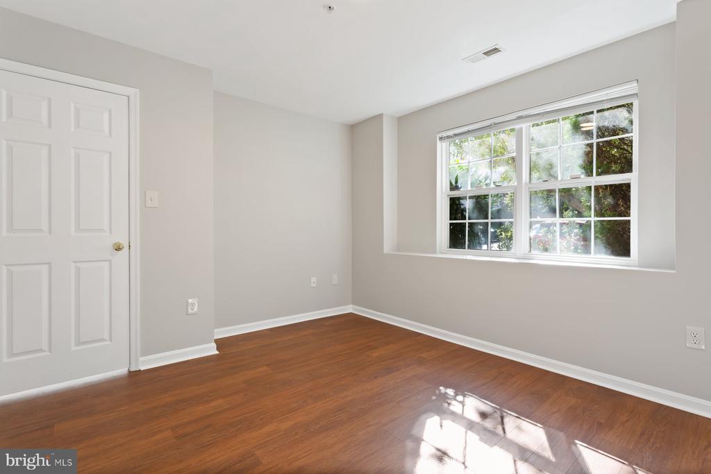 3742 HOPE COMMONS CIRCLE