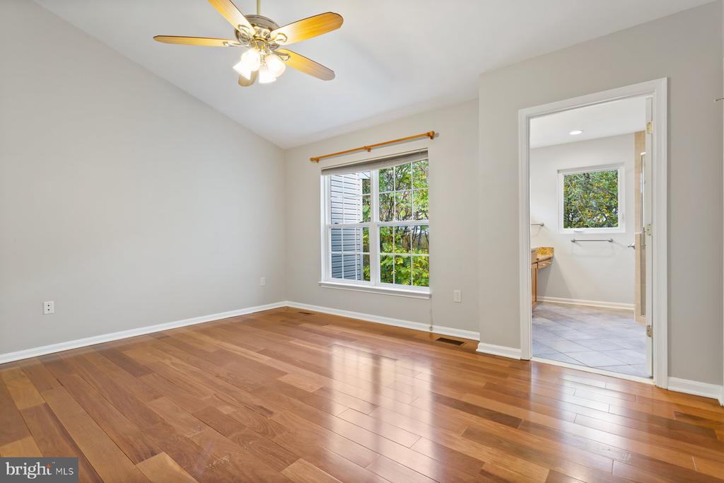 3742 HOPE COMMONS CIRCLE