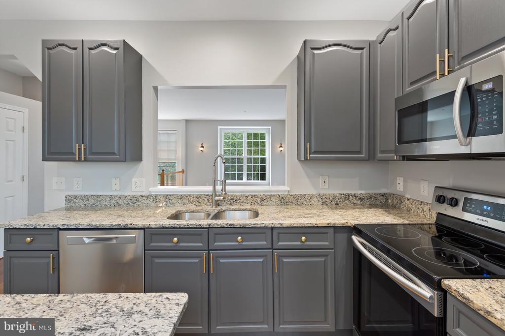 3742 HOPE COMMONS CIRCLE