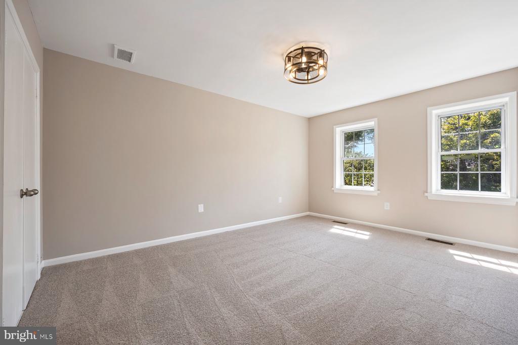11014 BUSHWOOD WAY