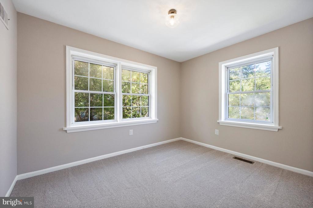 11014 BUSHWOOD WAY