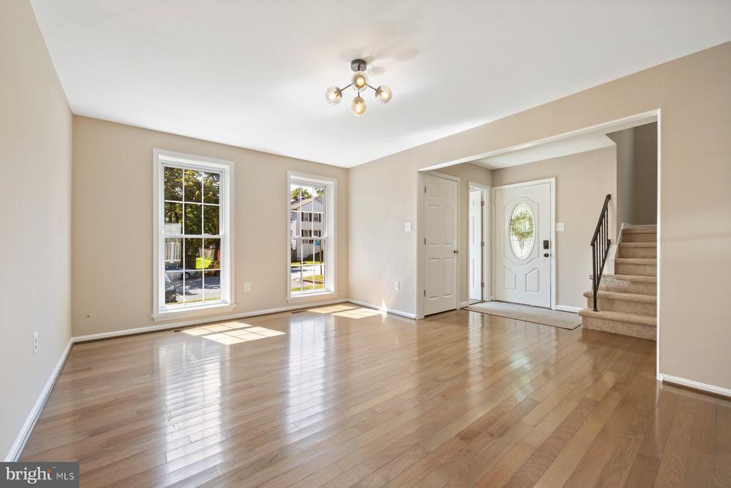 11014 BUSHWOOD WAY