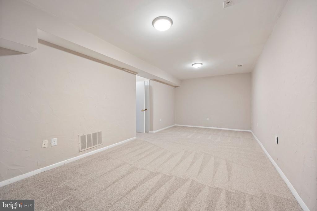 11014 BUSHWOOD WAY