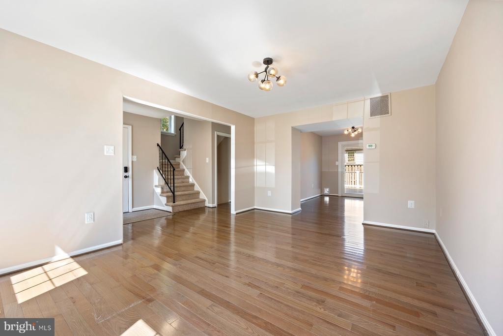 11014 BUSHWOOD WAY