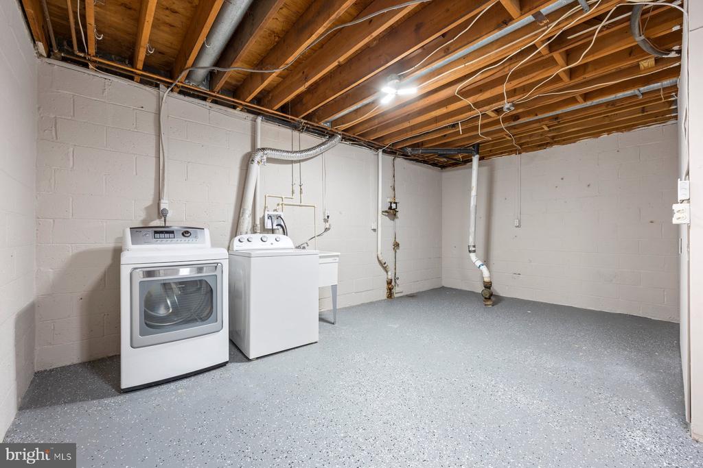 11014 BUSHWOOD WAY