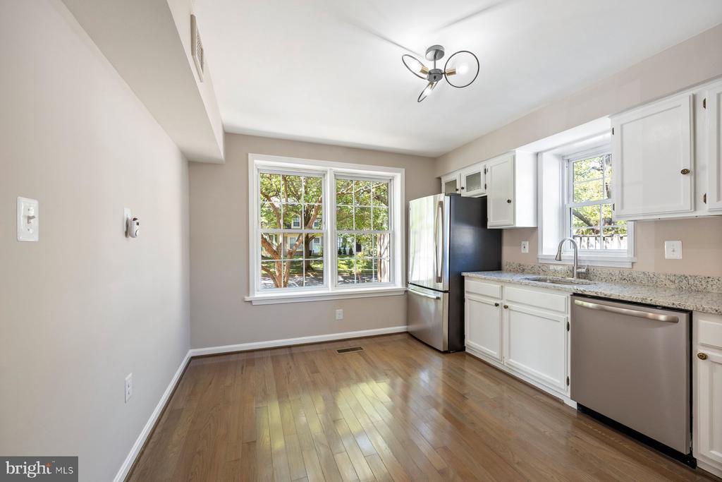 11014 BUSHWOOD WAY