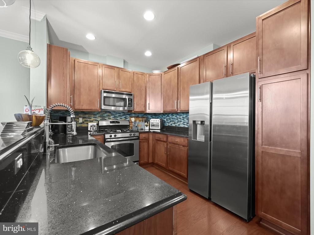 7658 MAPLE LAWN BOULEVARD Unit: 29