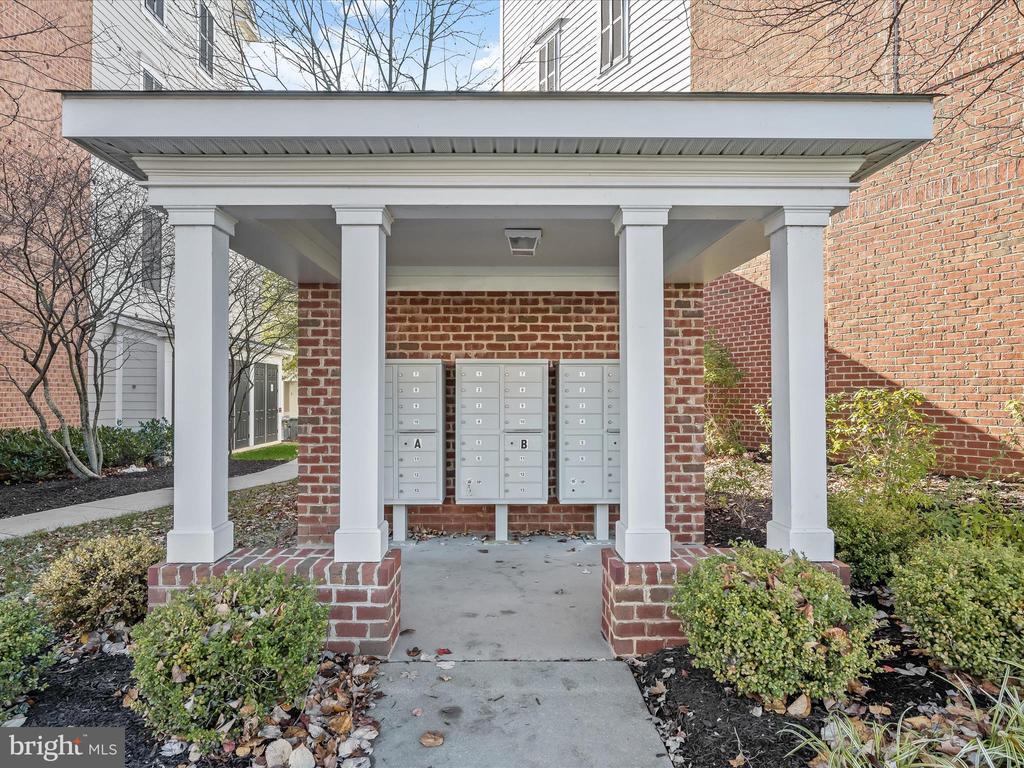 7658 MAPLE LAWN BOULEVARD Unit: 29
