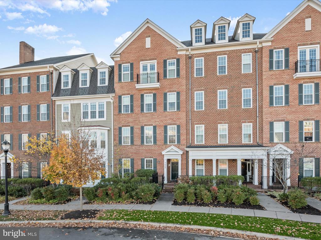 7658 MAPLE LAWN BOULEVARD Unit: 29