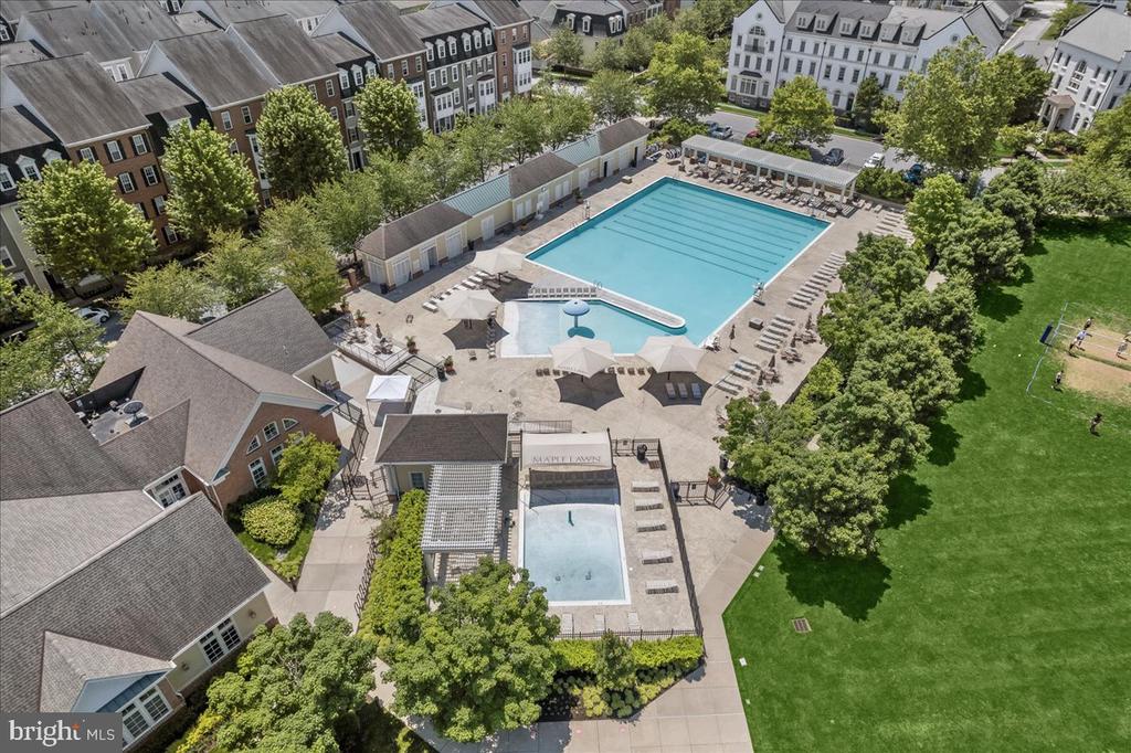 7658 MAPLE LAWN BOULEVARD Unit: 29