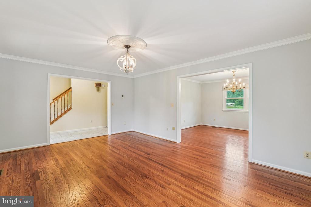 5412 HARRIS FARM LANE