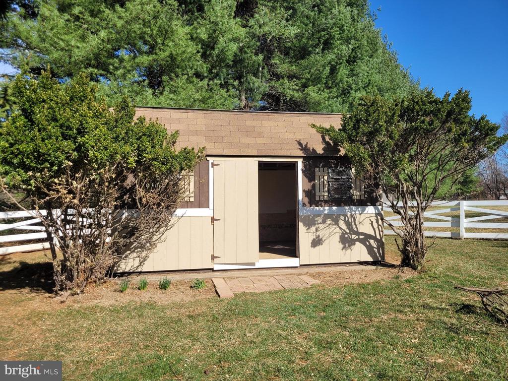 5412 HARRIS FARM LANE