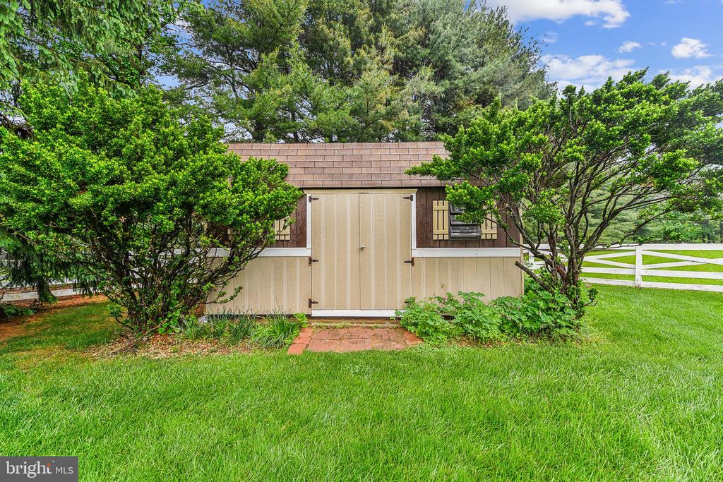 5412 HARRIS FARM LANE
