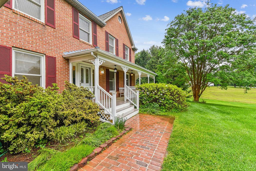 5412 HARRIS FARM LANE