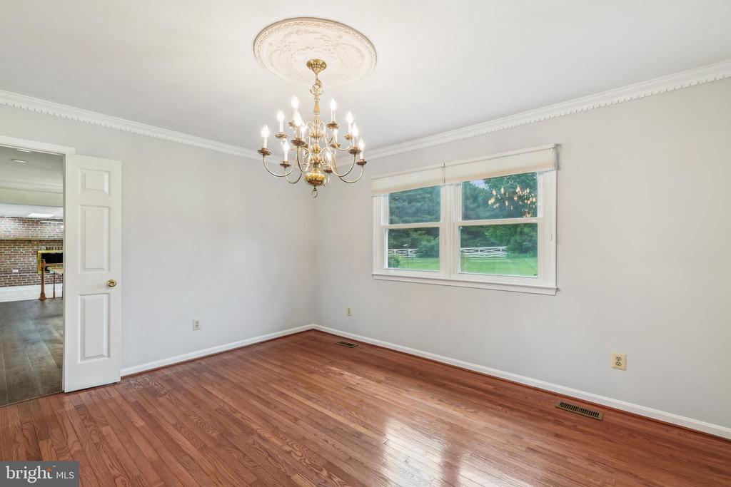 5412 HARRIS FARM LANE