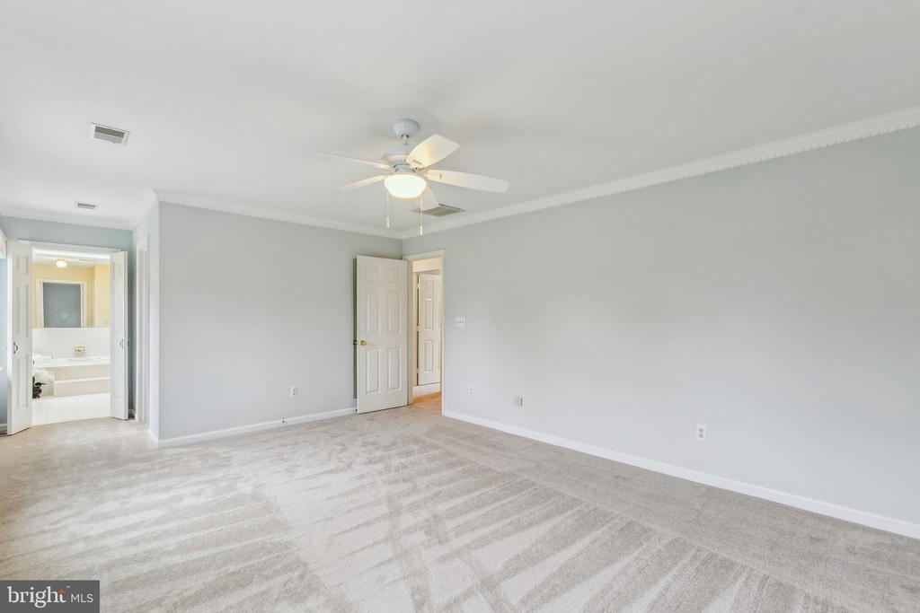 5412 HARRIS FARM LANE
