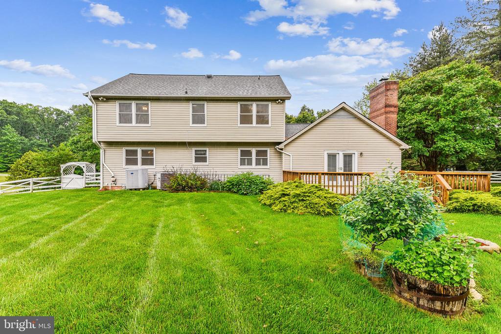 5412 HARRIS FARM LANE