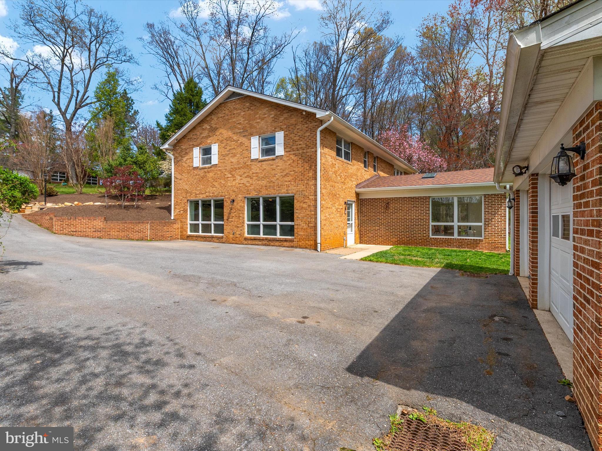 5345 GREEN BRIDGE ROAD