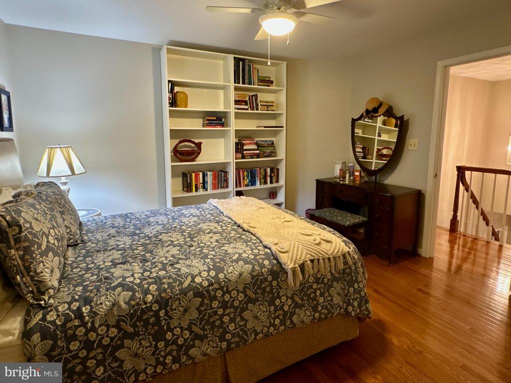 3308 ROYAL OAK COURT