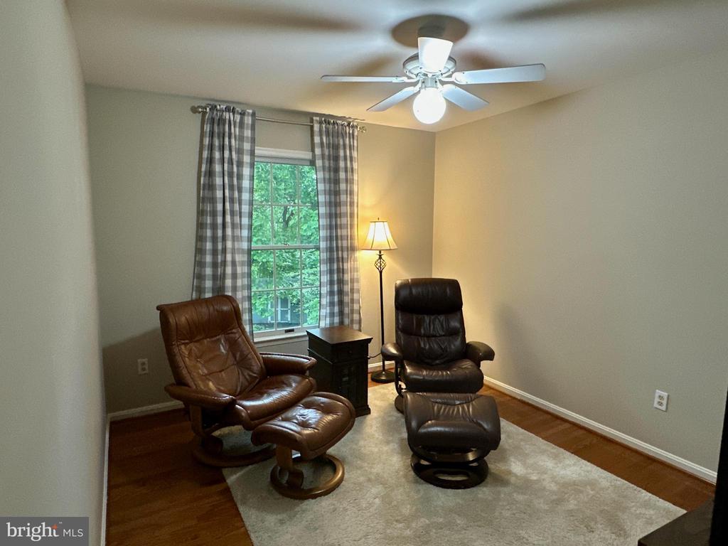 3308 ROYAL OAK COURT
