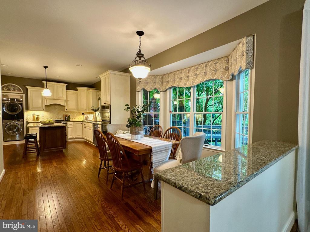 3308 ROYAL OAK COURT