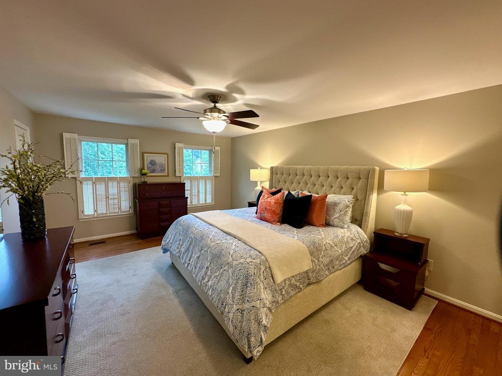3308 ROYAL OAK COURT