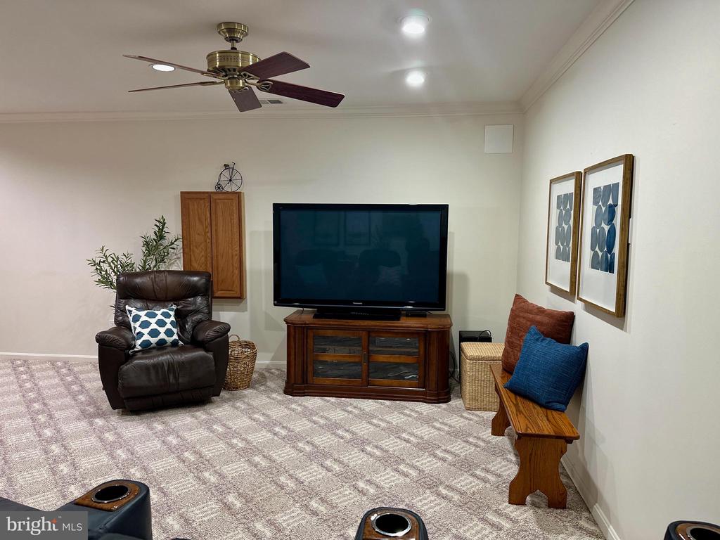 3308 ROYAL OAK COURT