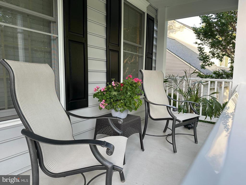 3308 ROYAL OAK COURT