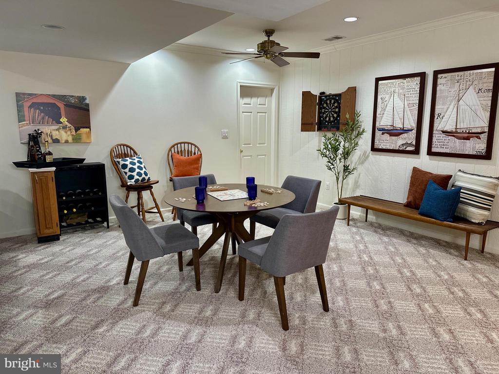 3308 ROYAL OAK COURT