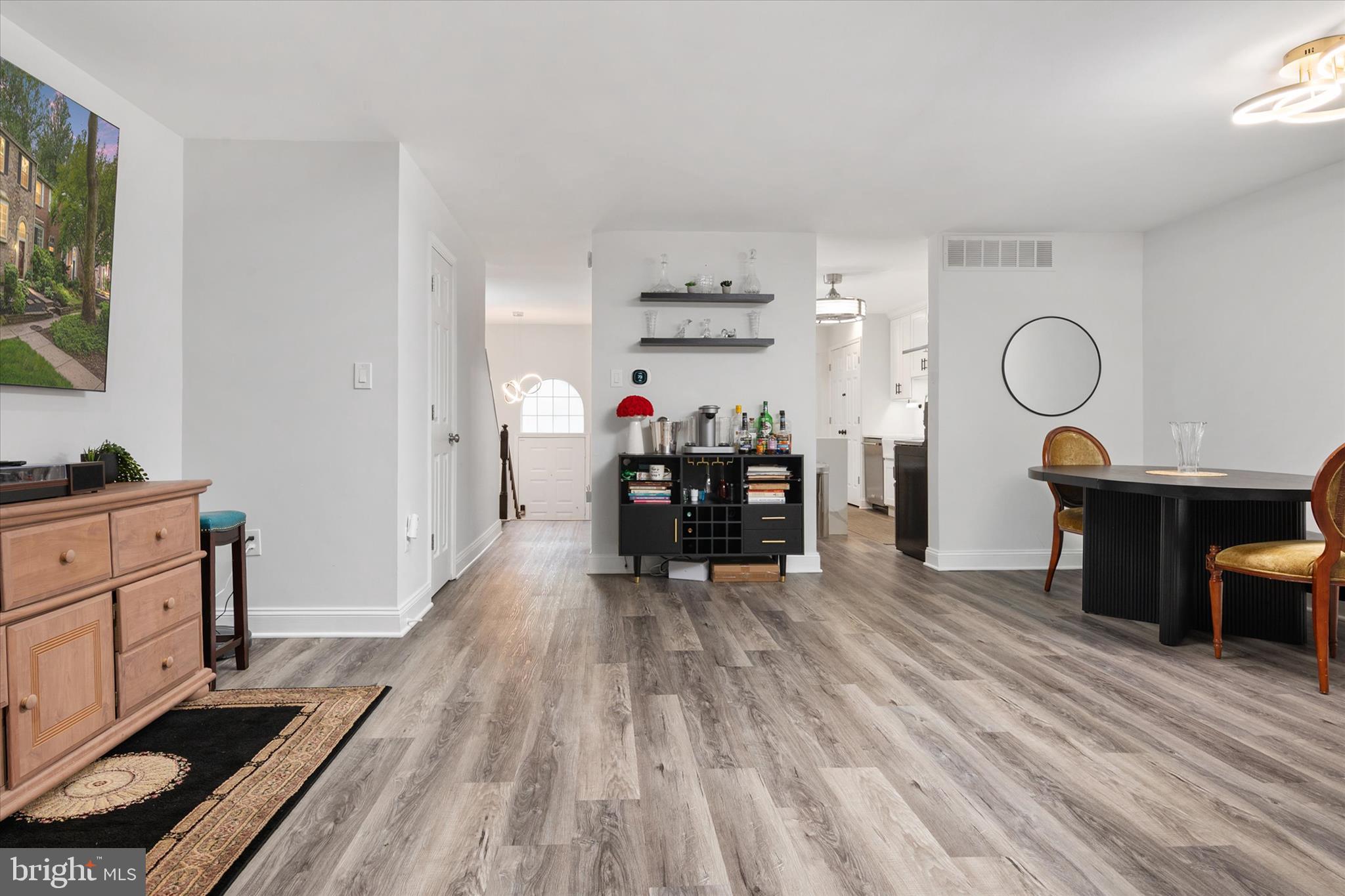 11927 NEW COUNTRY LANE