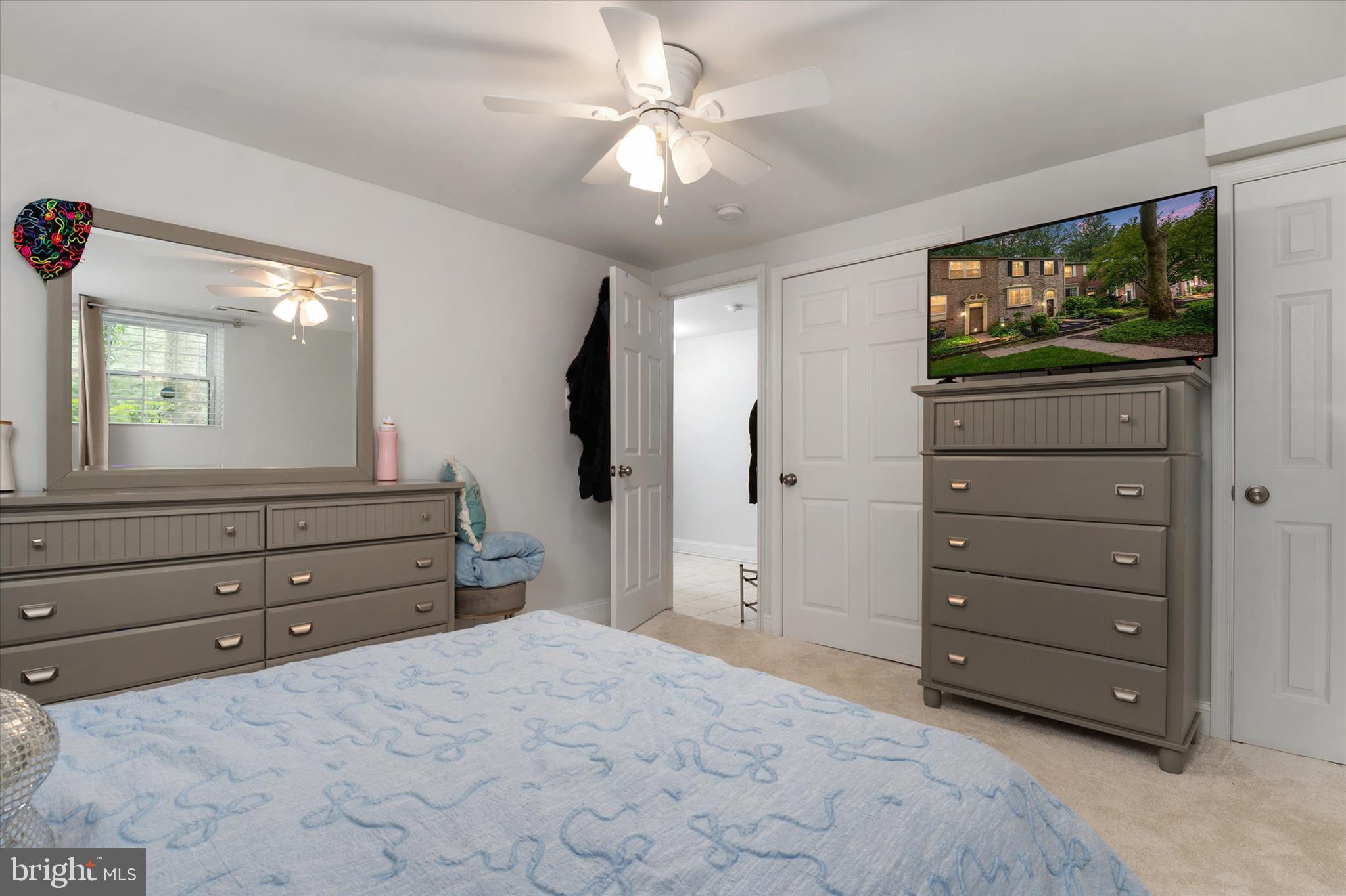 11927 NEW COUNTRY LANE