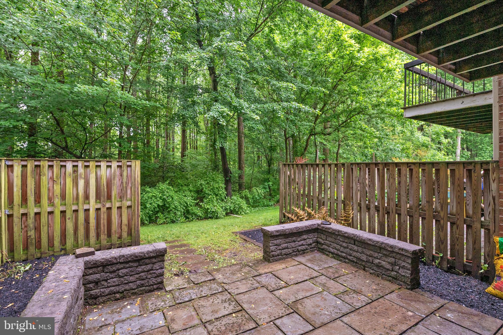 11927 NEW COUNTRY LANE