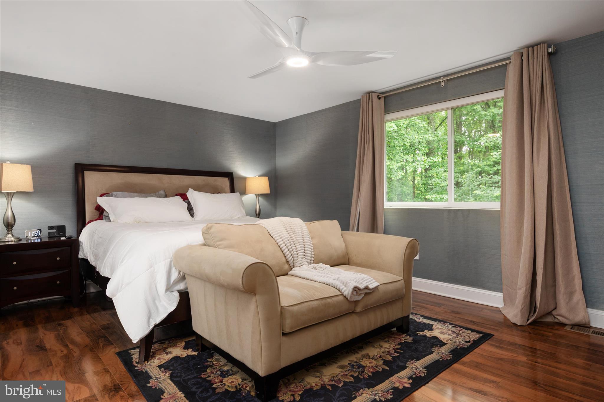 11927 NEW COUNTRY LANE